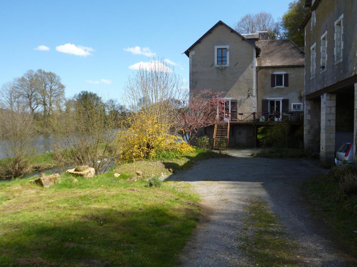 Le Moulin De Cors Oulches Exterior foto