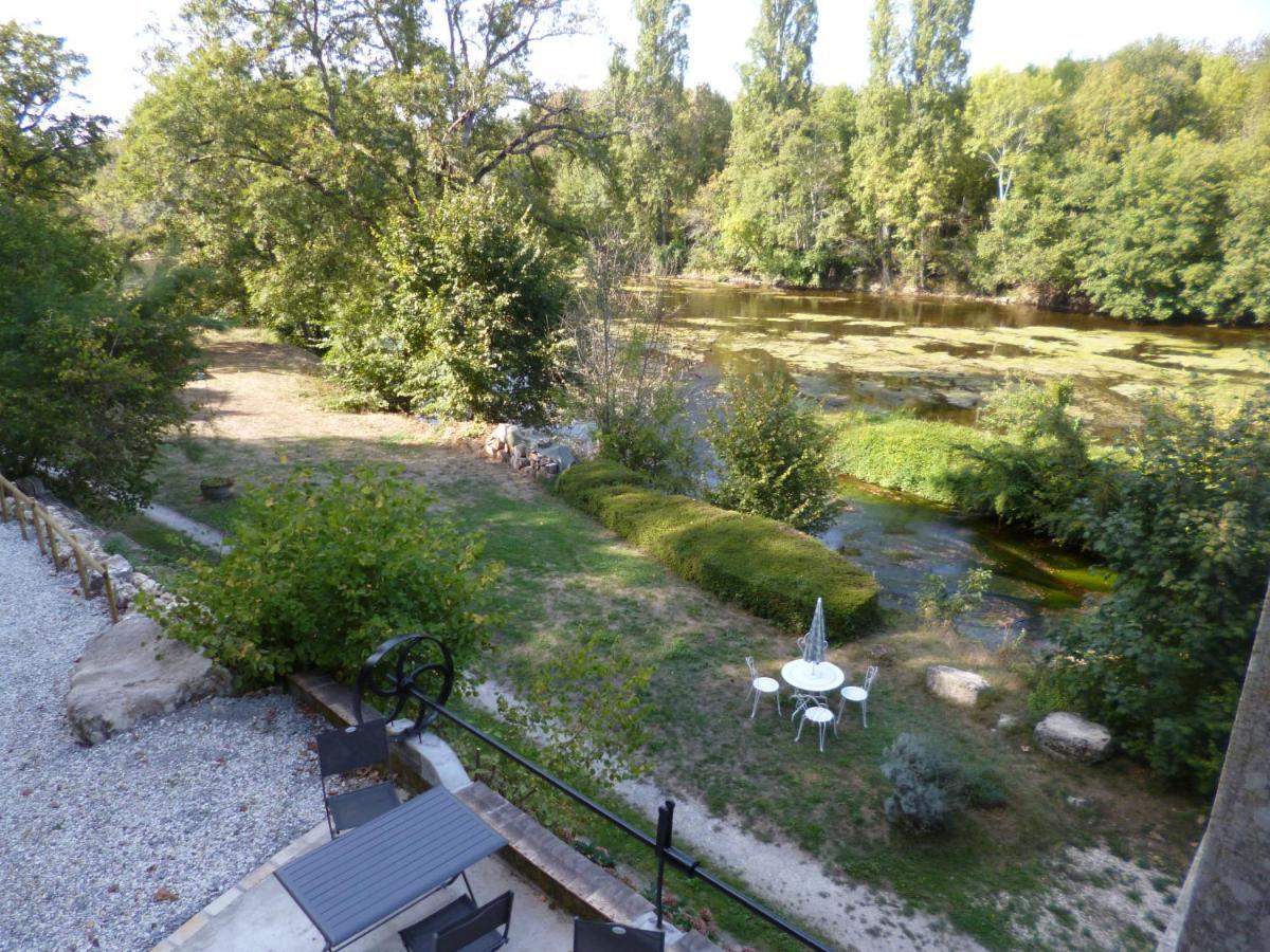 Le Moulin De Cors Oulches Exterior foto
